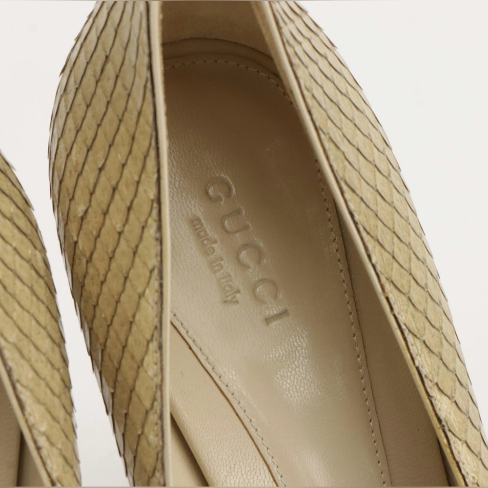 Elegant Beige Stiletto Heels - Picture 3 of 10